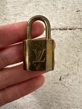 Vintage Authentic Louis Vuitton Lock No Key As Is #304